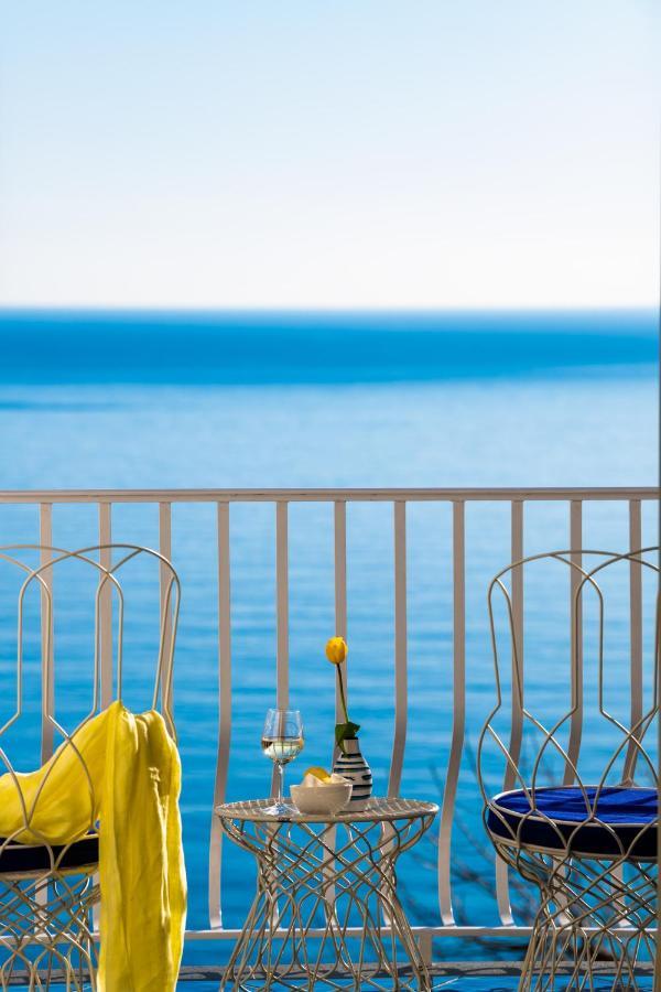 Imperati Suites By Alcione Residence Positano Bagian luar foto